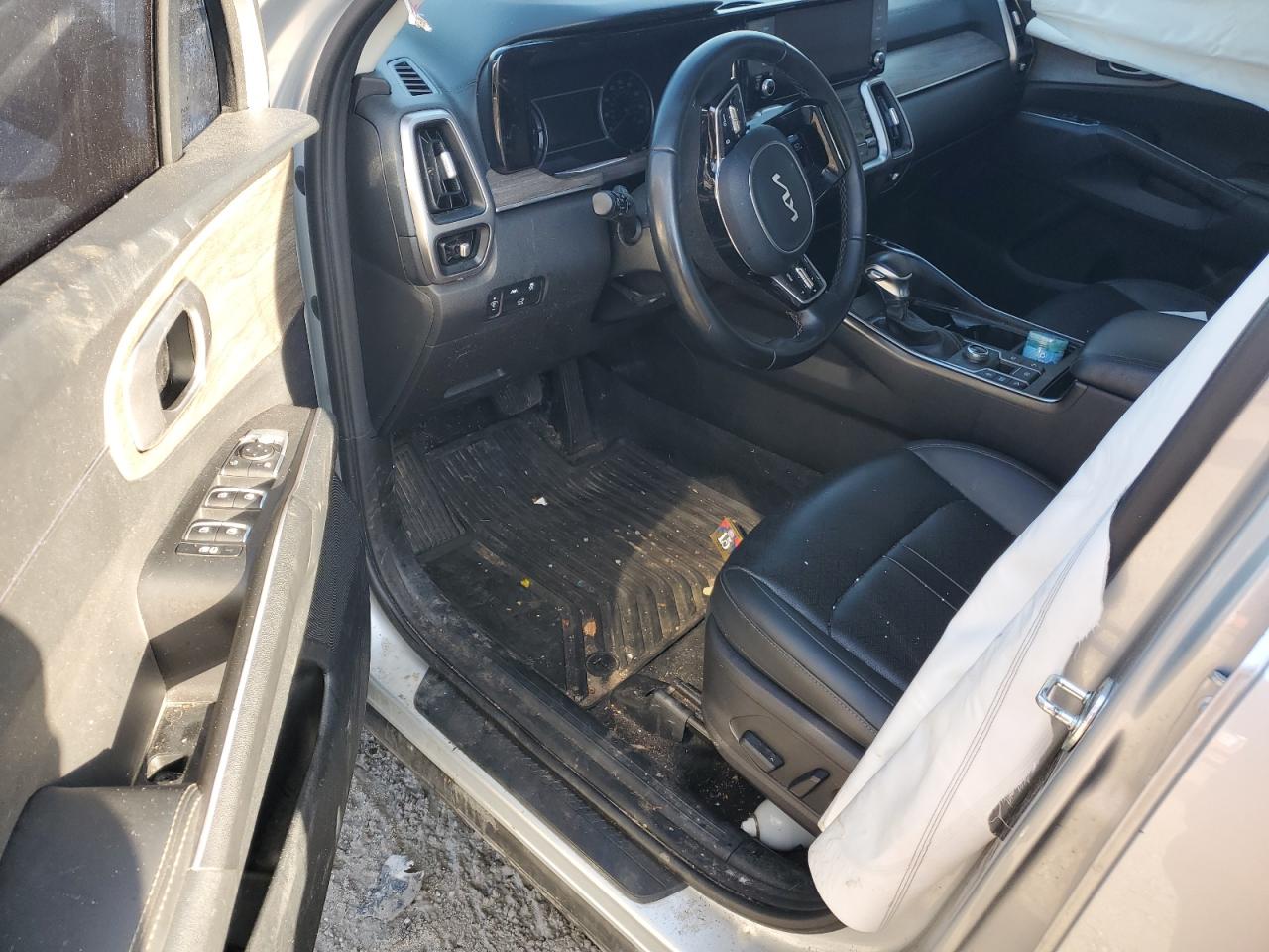 2022 Kia Sorento - Image 8