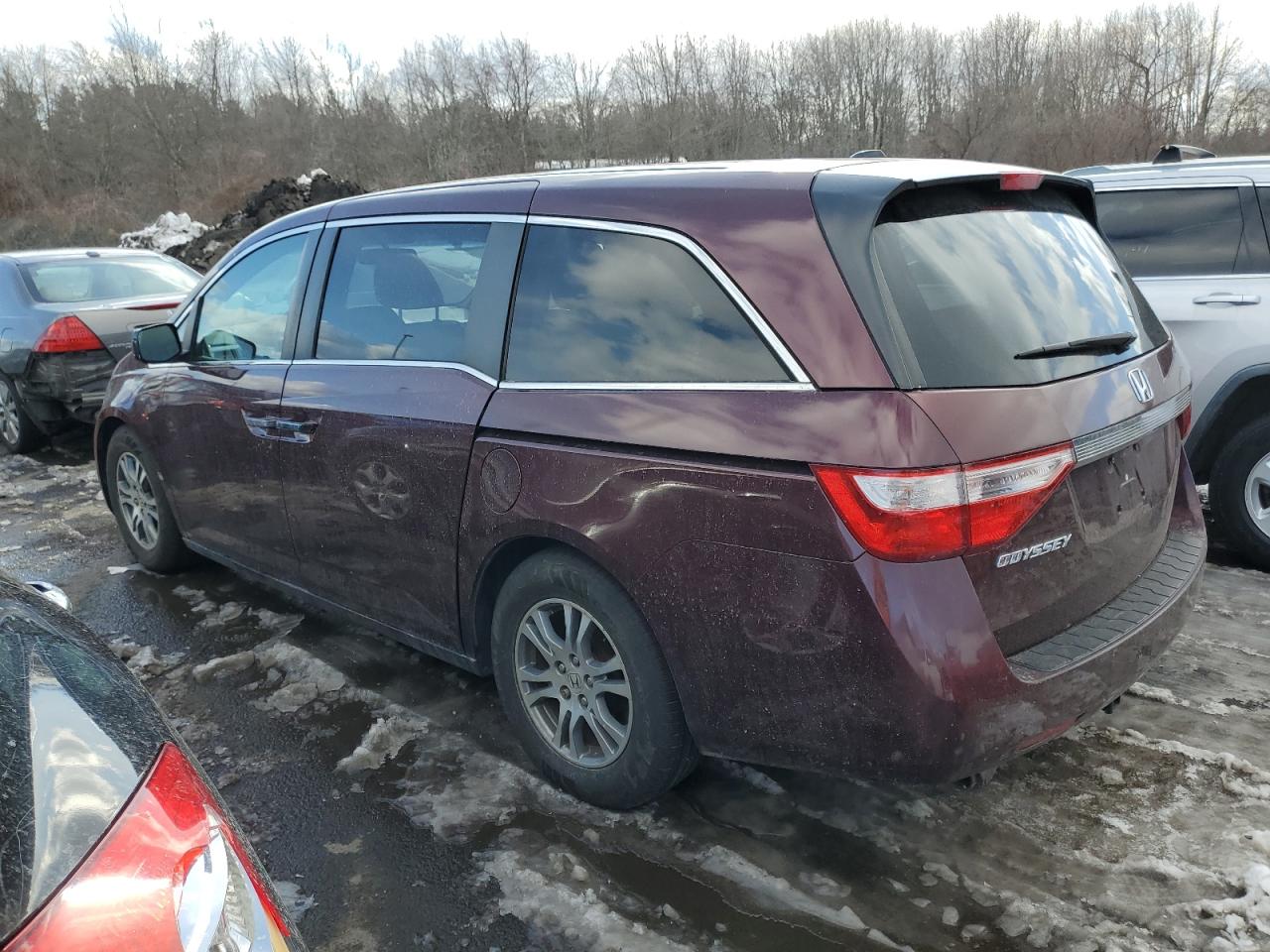 2012 Honda Odyssey - Image 2