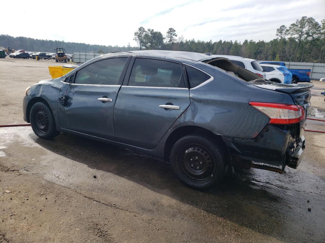 2015 Nissan Sentra - Image 2