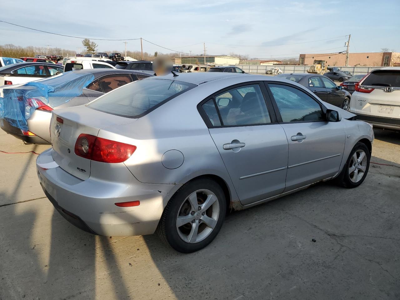 2004 Mazda 3 - Image 3