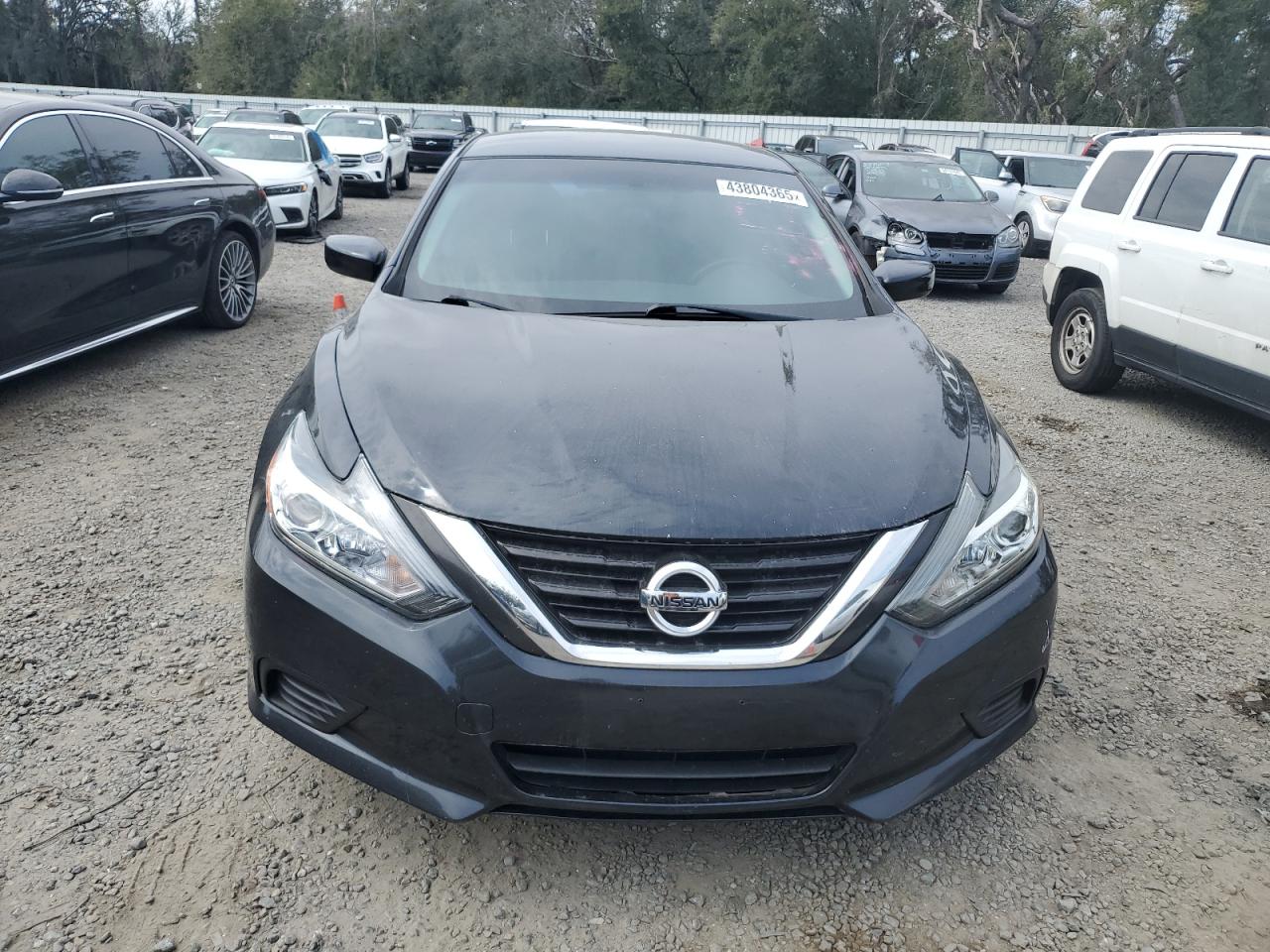 2017 Nissan Altima - Image 5