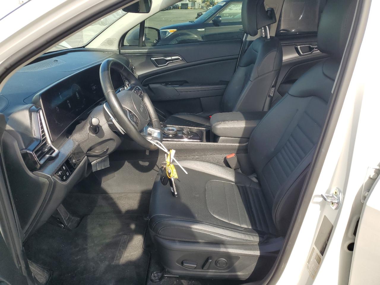 2023 Kia Sportage - Image 7