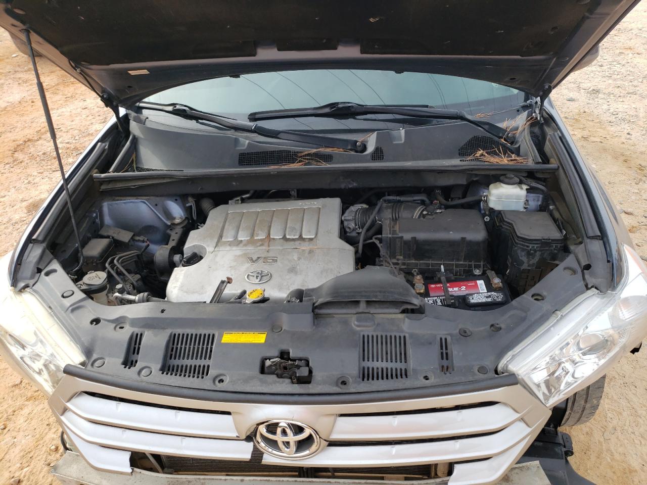 2012 Toyota Highlander - Image 12