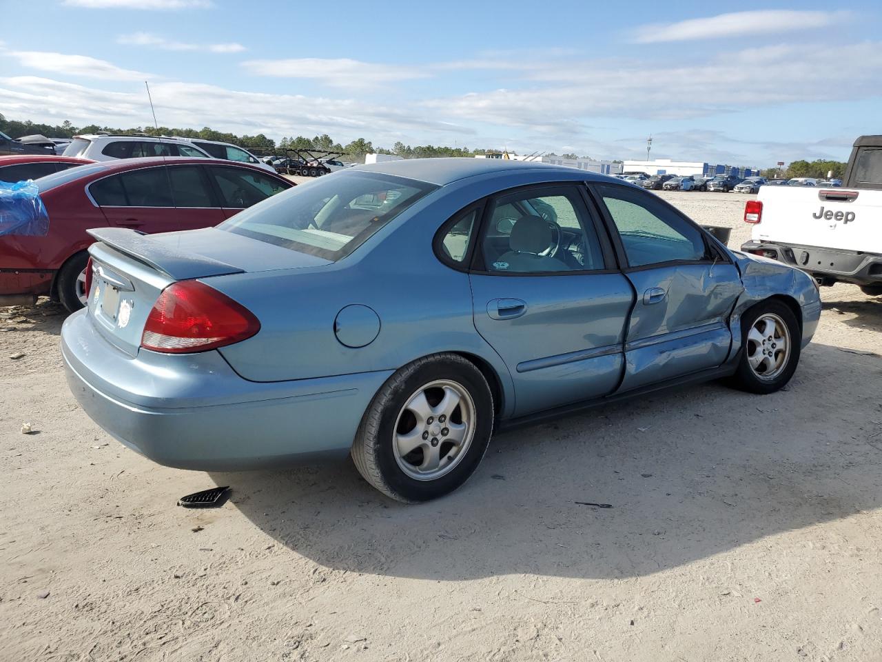 2005 Ford Taurus - Image 3
