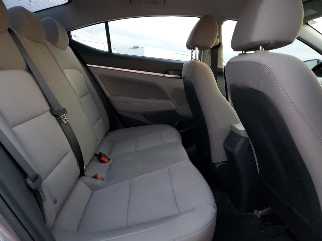2020 Hyundai Elantra - Image 10