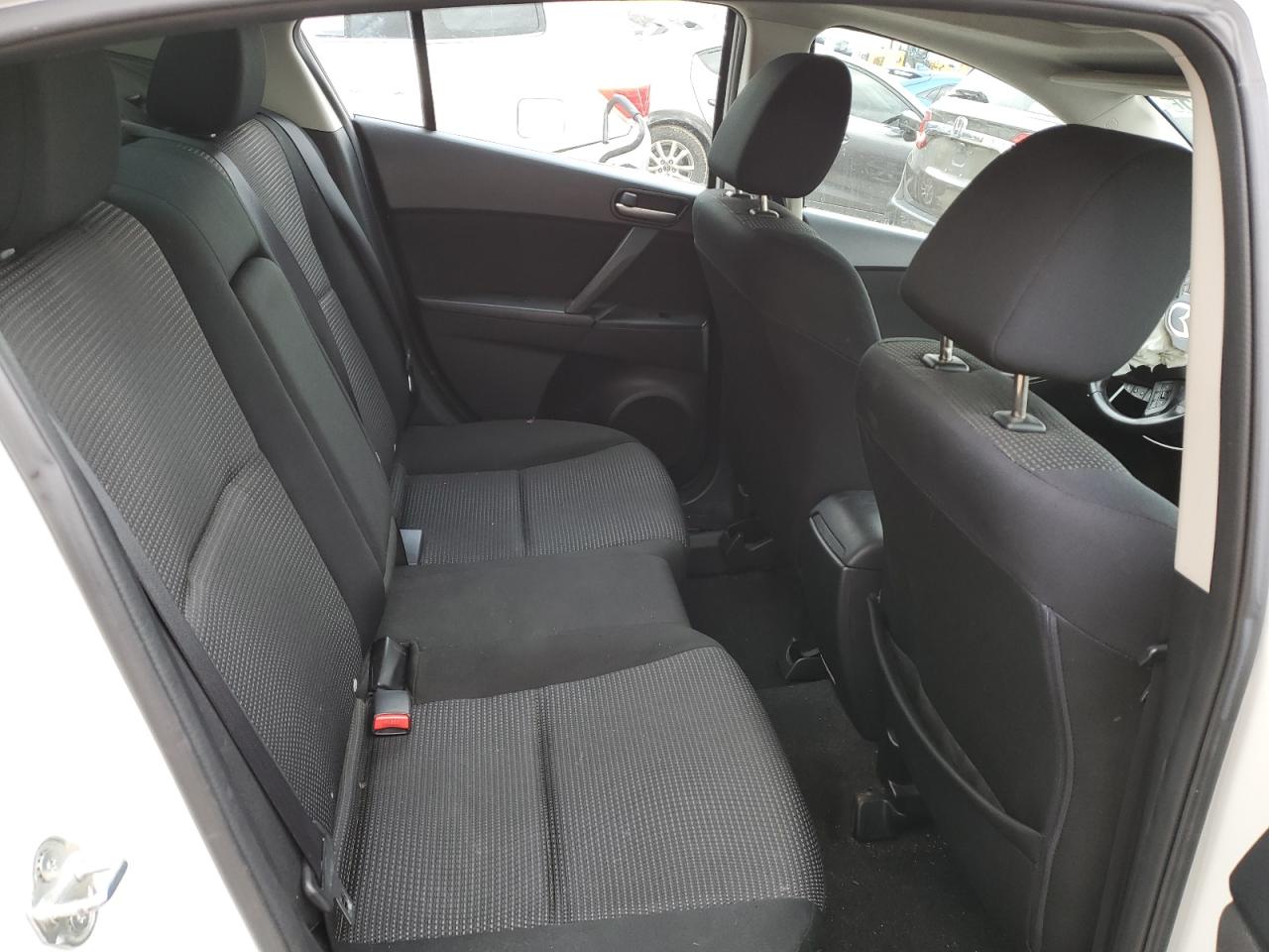 2012 Mazda 3 - Image 11