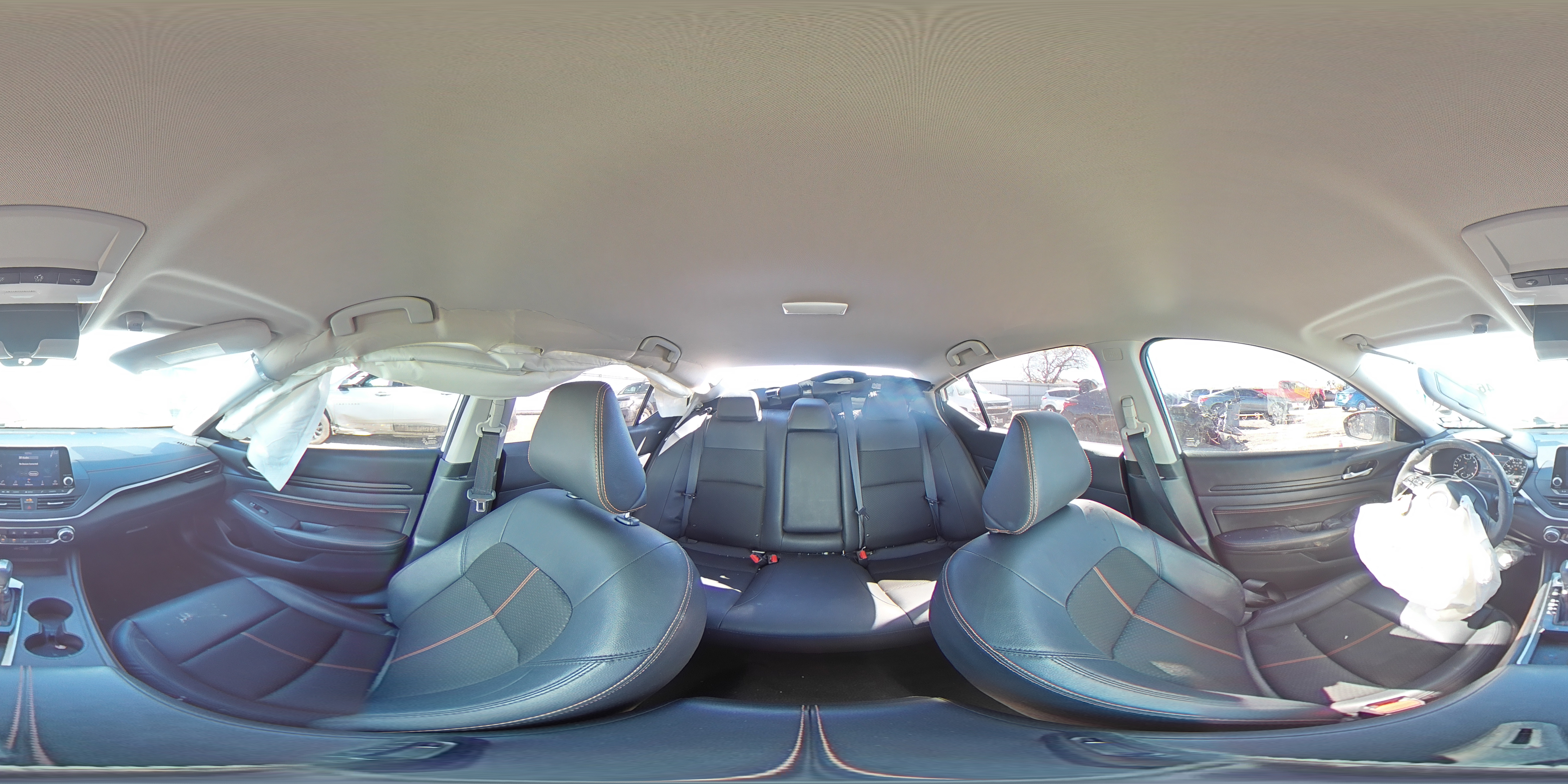 2022 Nissan Altima - Image 13