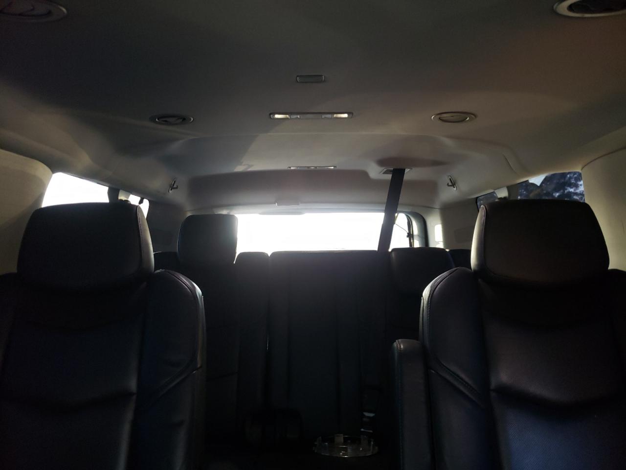 2019 Cadillac Escalade - Image 10