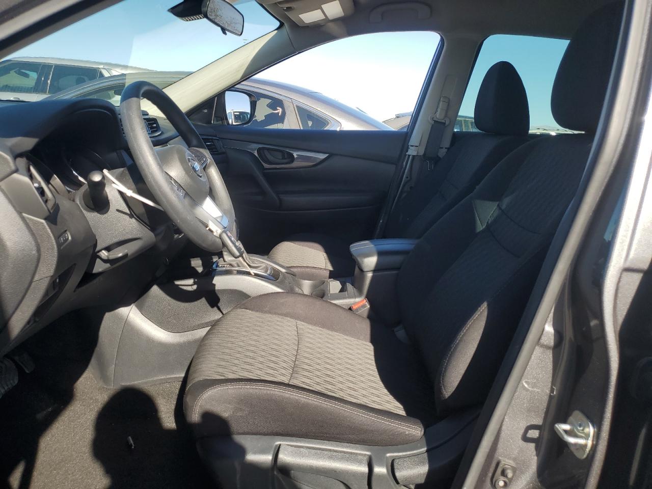 2020 Nissan Rogue - Image 7
