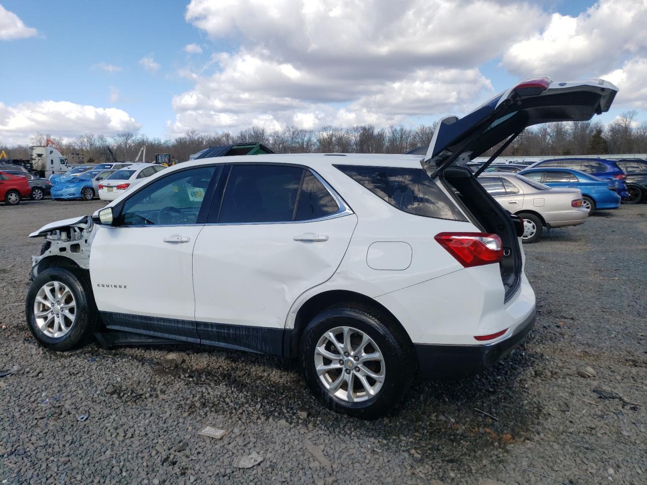 2018 Chevrolet Equinox - Image 2