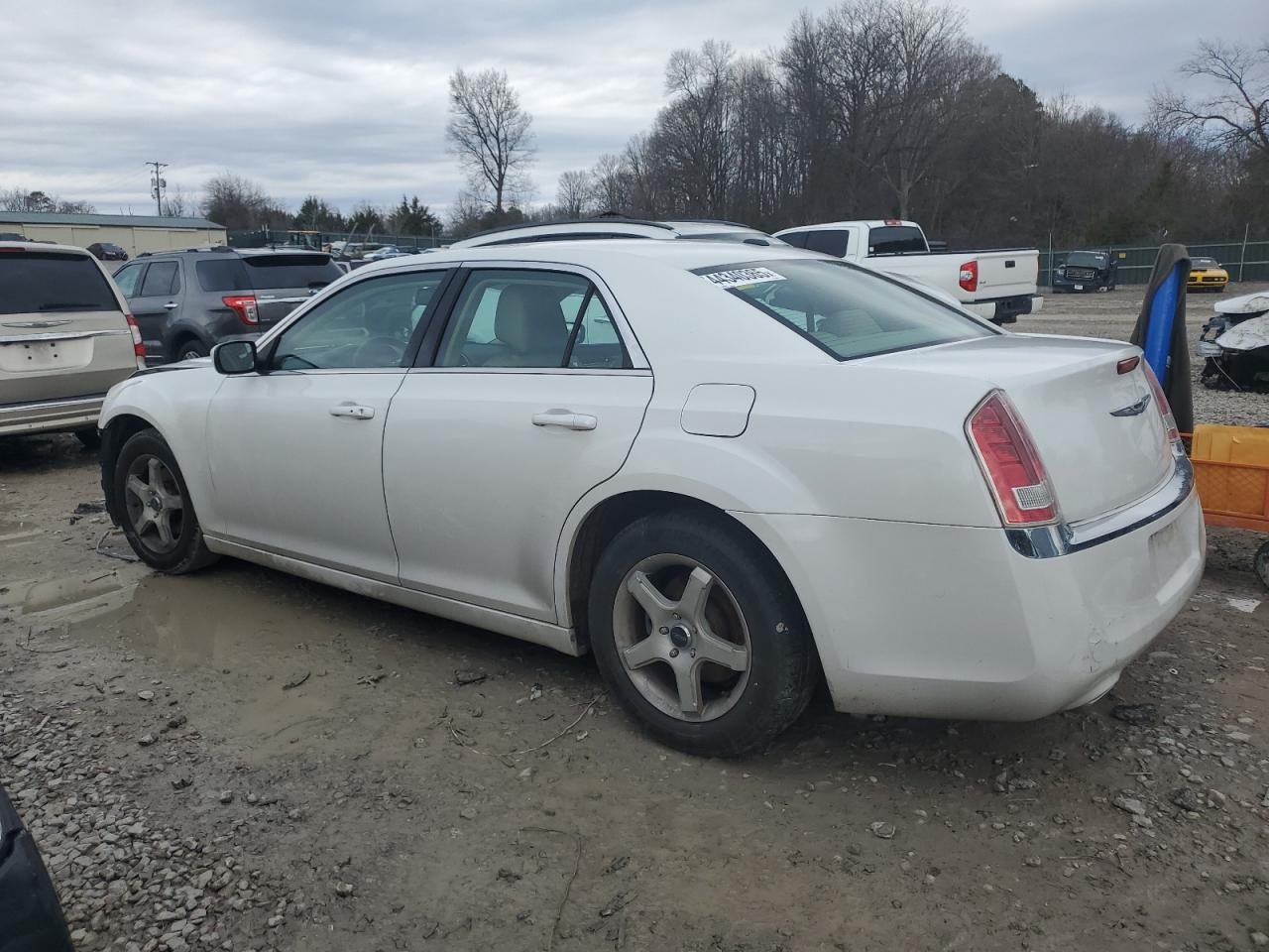 2014 Chrysler 300 - Image 2