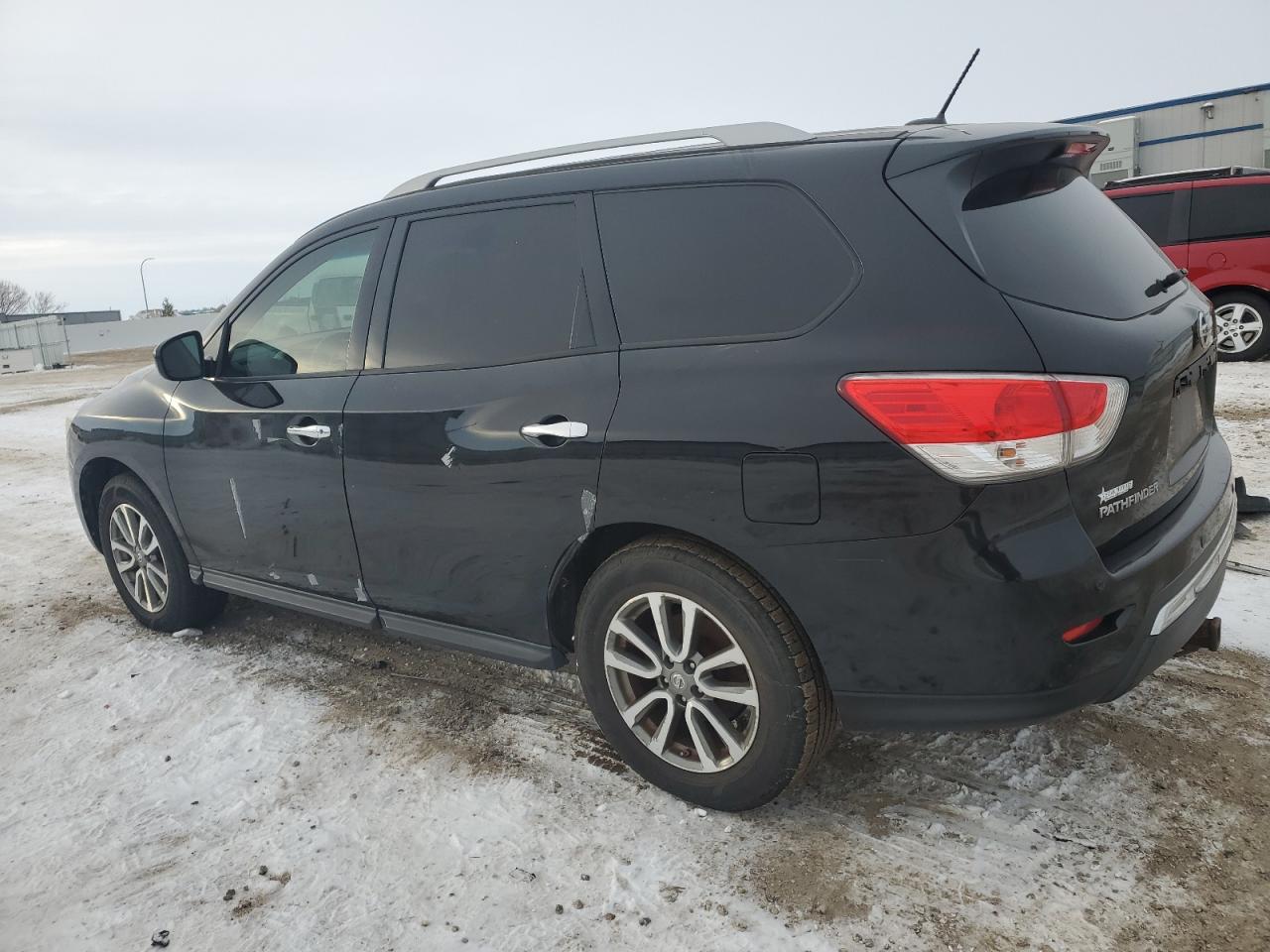 2013 Nissan Pathfinder - Image 2