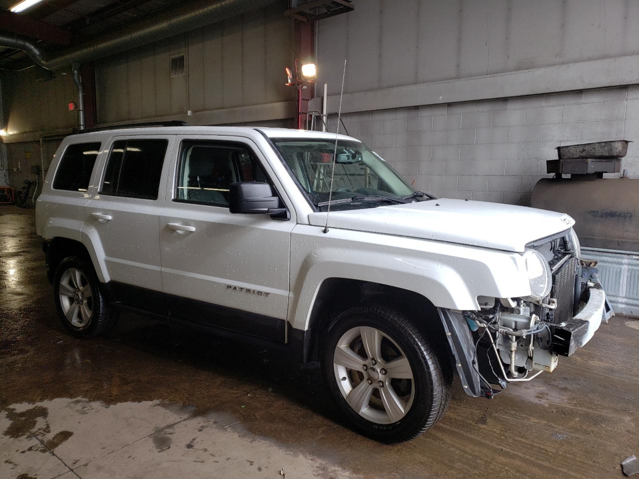 2015 Jeep Liberty (Patriot) - Image 4