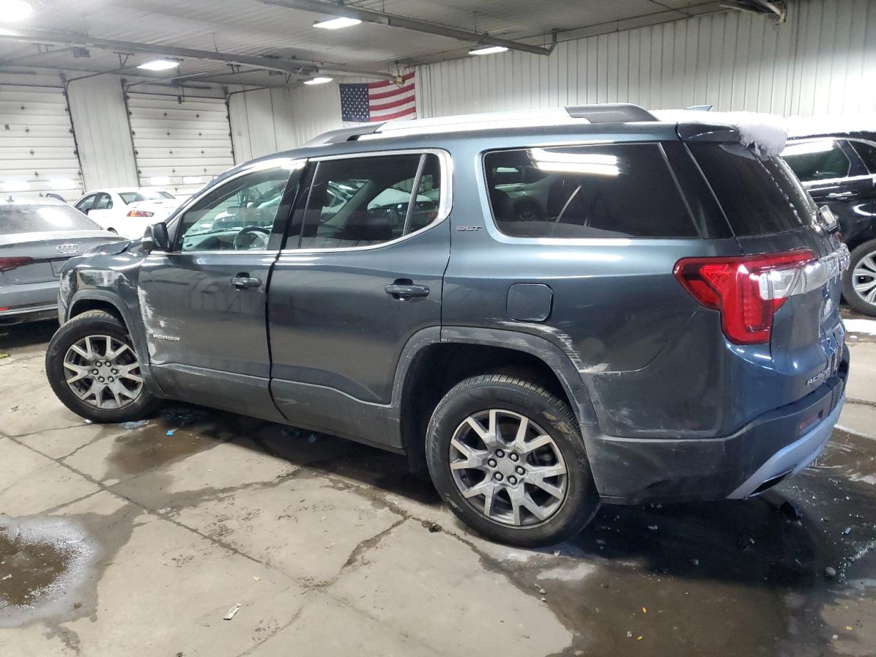 2020 GMC Acadia - Image 2
