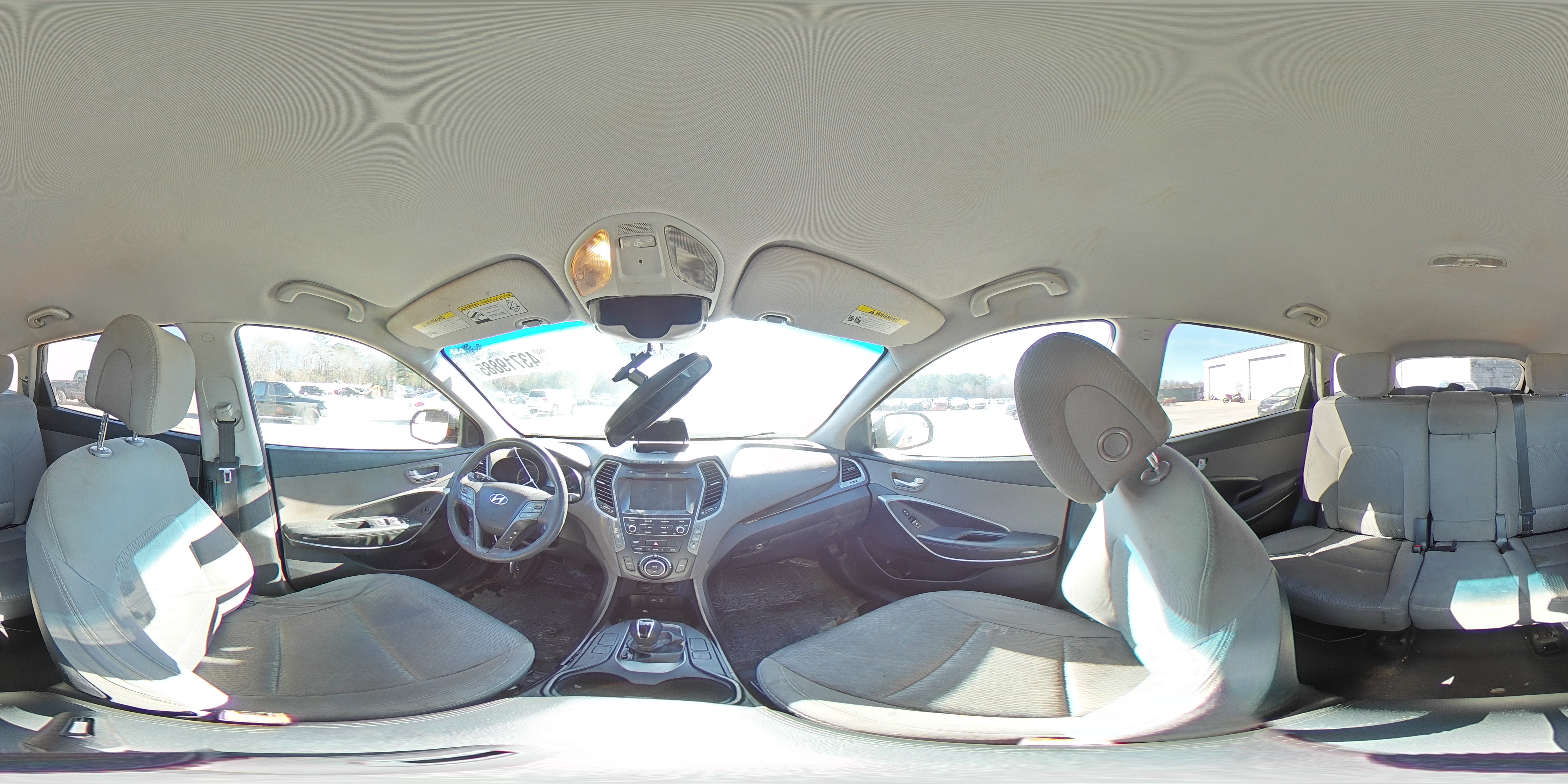 2017 Hyundai Santa Fe - Image 13