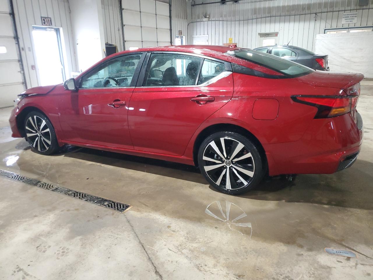 2021 Nissan Altima - Image 2
