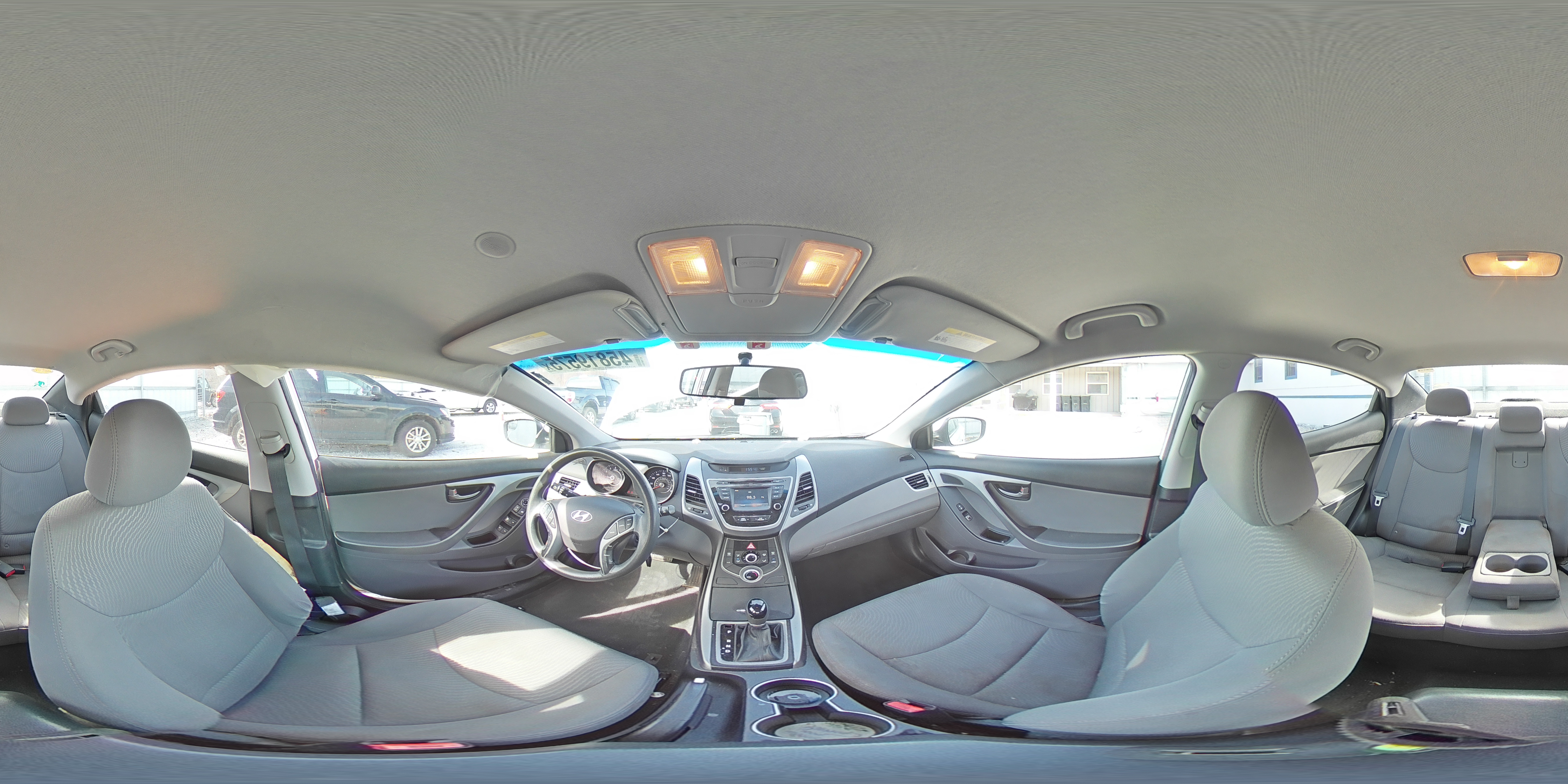 2016 Hyundai Elantra - Image 13