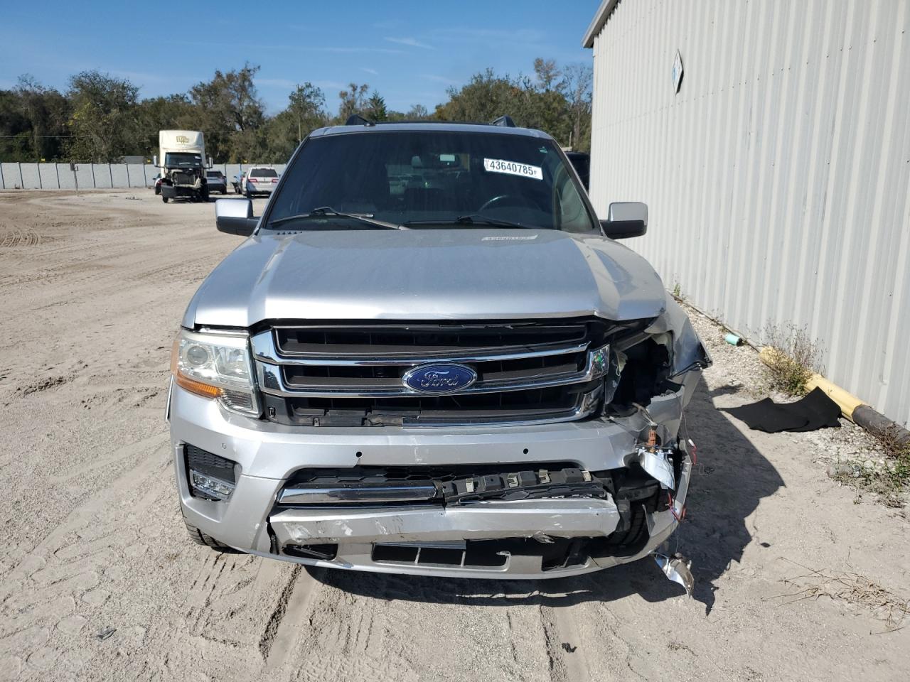 2016 Ford Expedition - Image 5