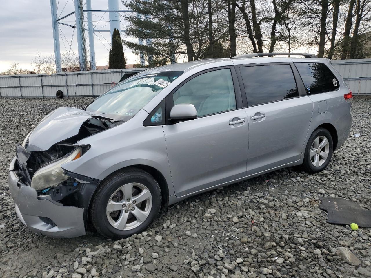 2011 Toyota Sienna - Image 1