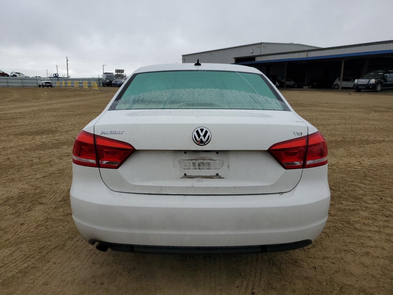 2015 Volkswagen Passat - Image 6