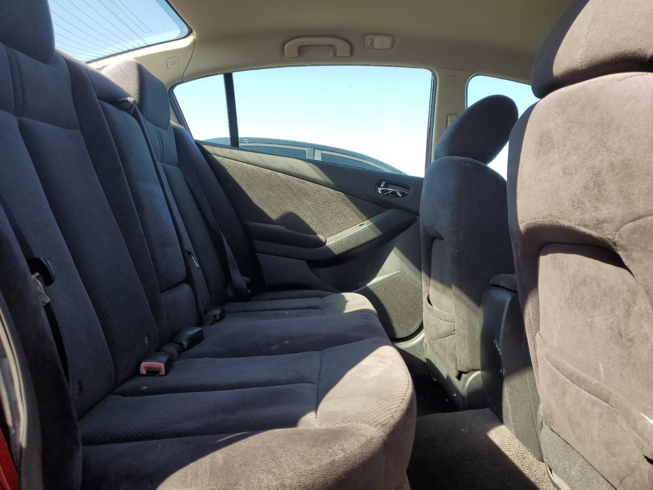 2009 Nissan Altima - Image 10