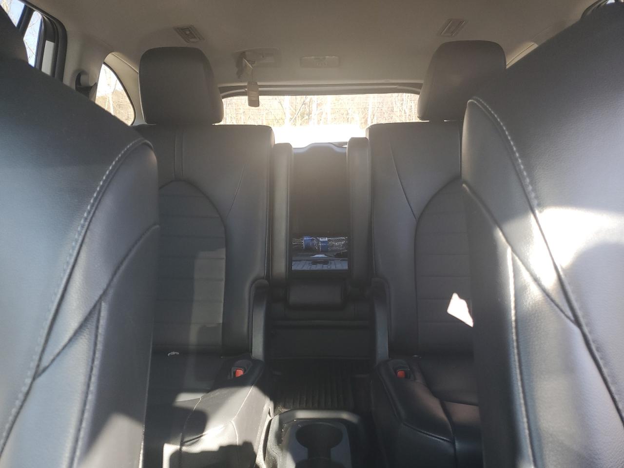 2022 Toyota Highlander - Image 10