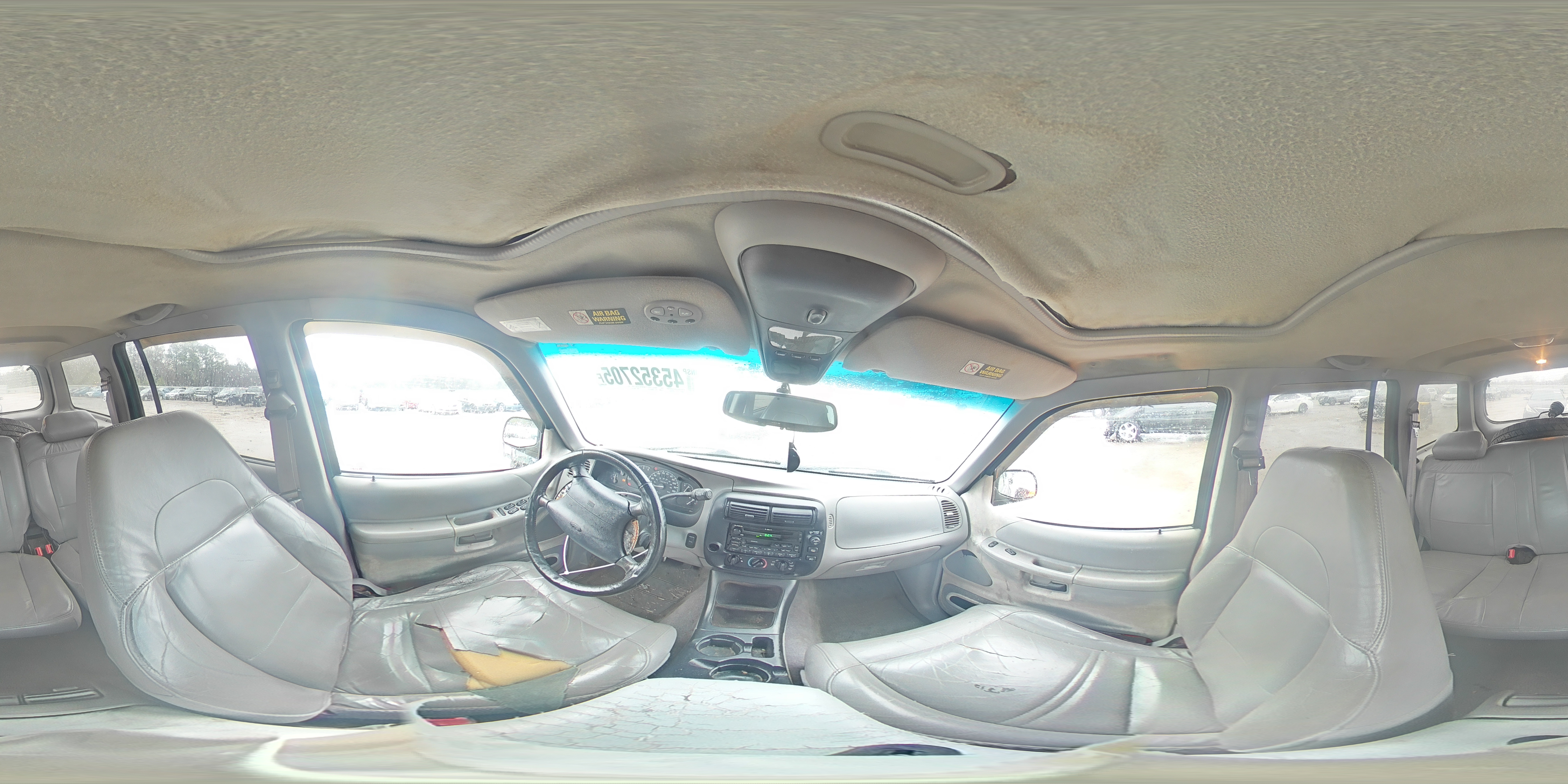 2000 Ford Explorer - Image 13