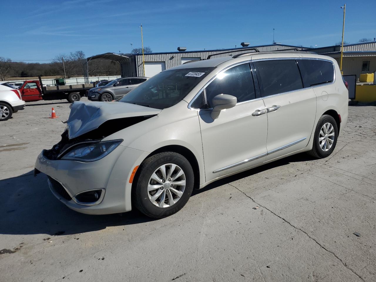 2017 Chrysler Pacifica - Image 1
