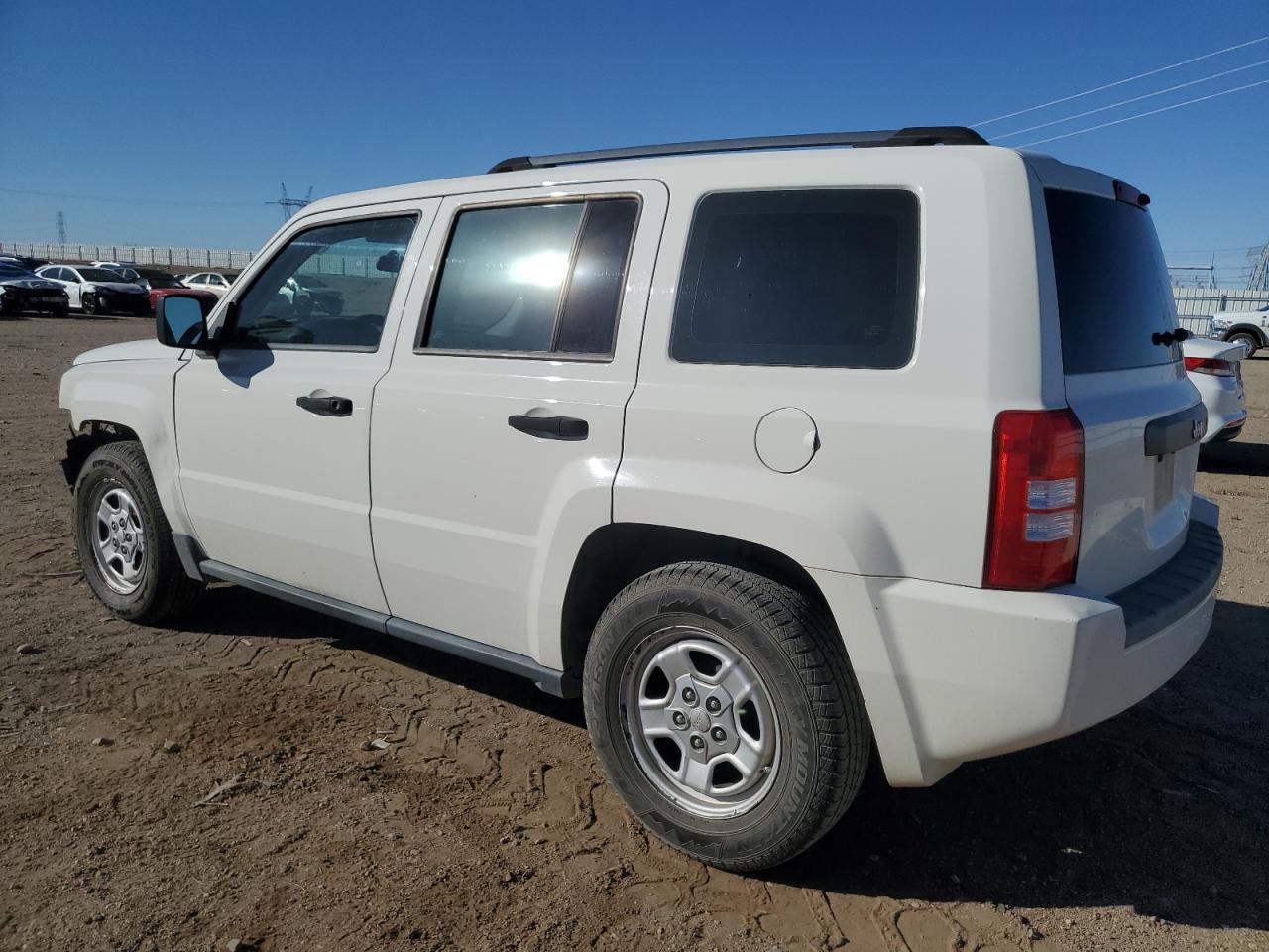 2009 Jeep Liberty (Patriot) - Image 2