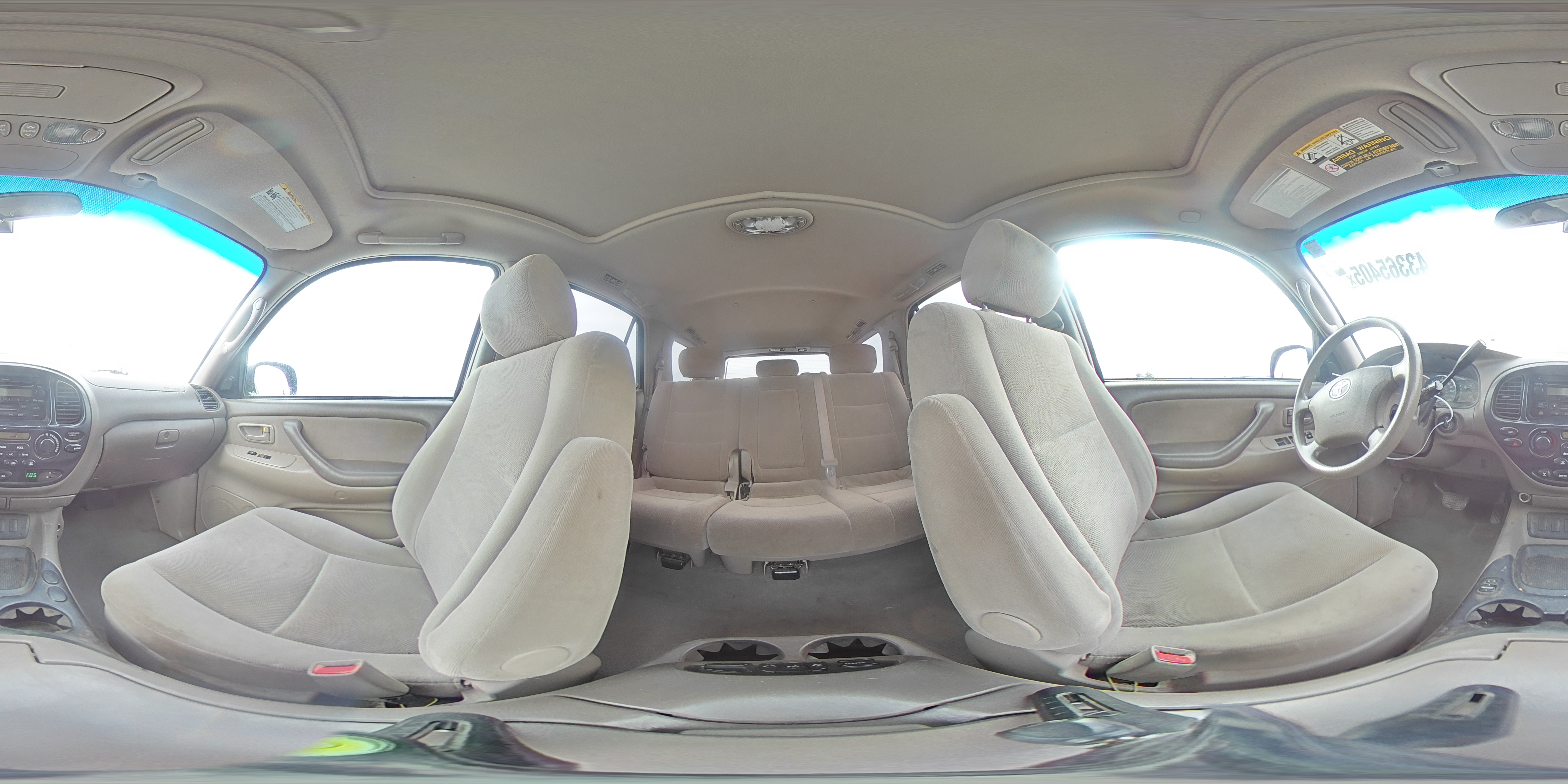 2005 Toyota Sequoia - Image 14