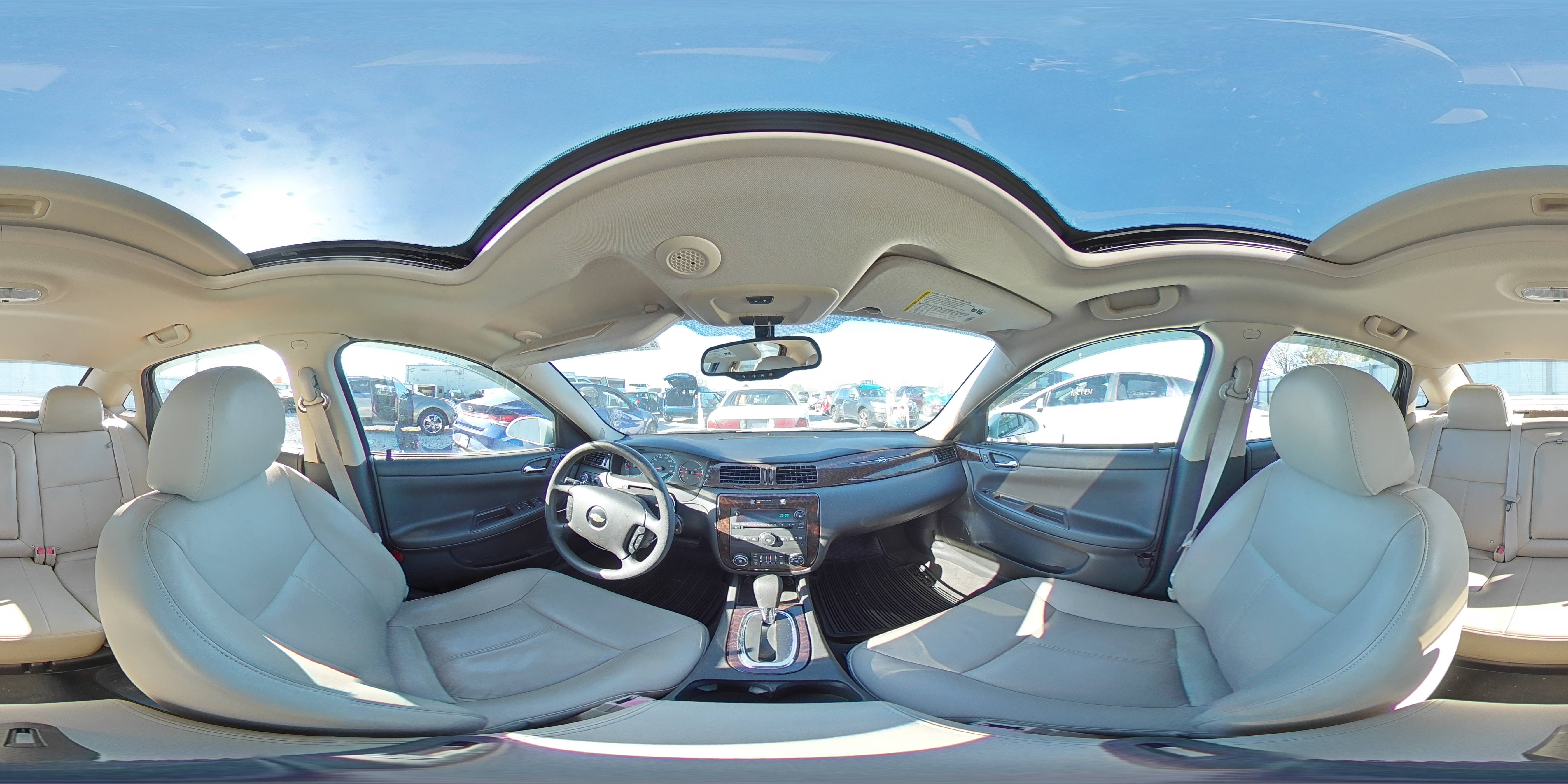 2016 Chevrolet Impala - Image 13