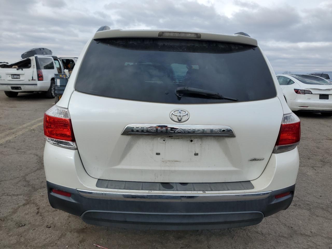 2012 Toyota Highlander - Image 6