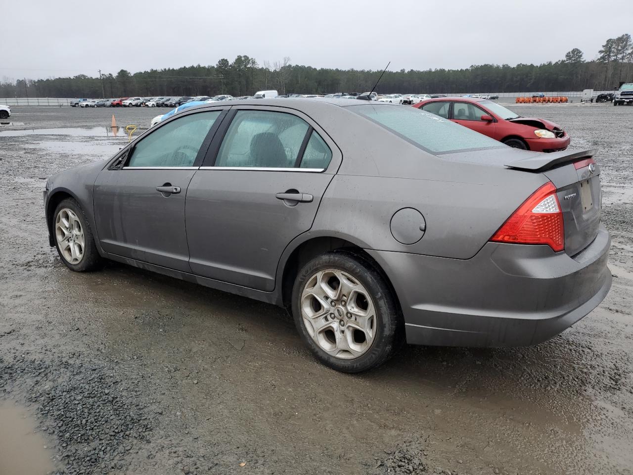 2011 Ford Fusion - Image 2