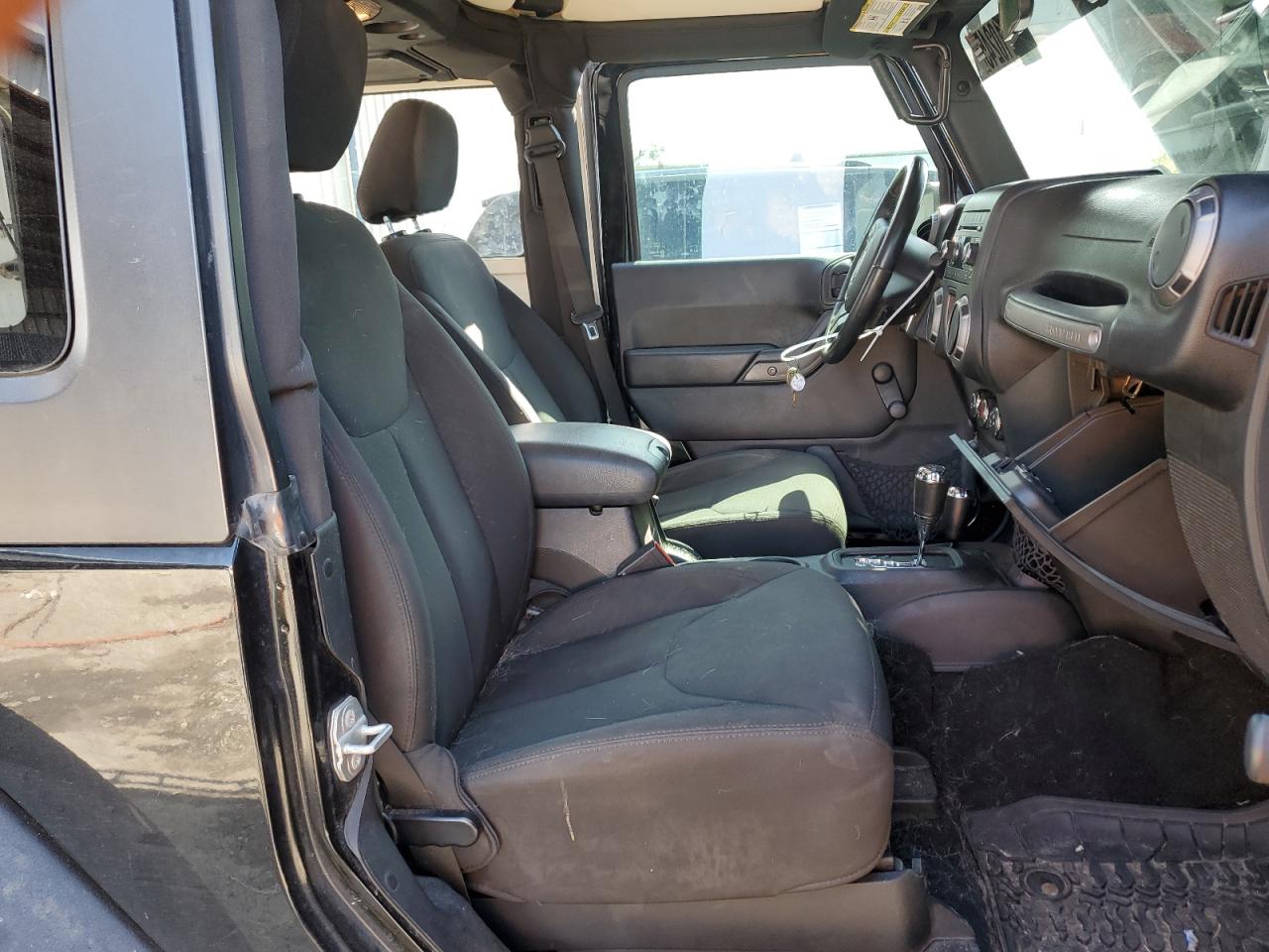 2016 Jeep Wrangler - Image 10