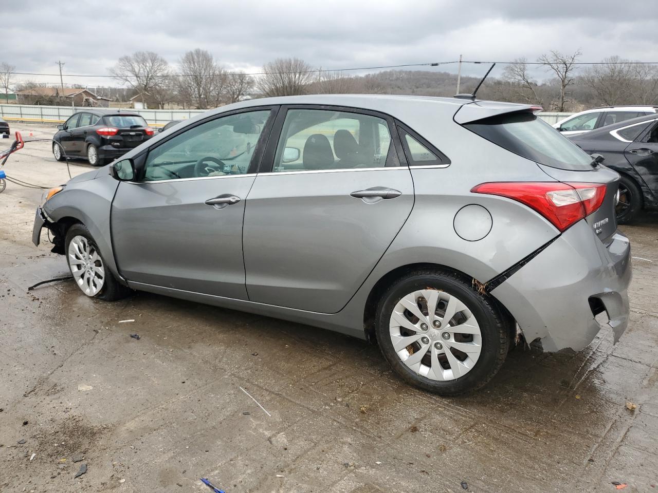 2017 Hyundai Elantra - Image 2
