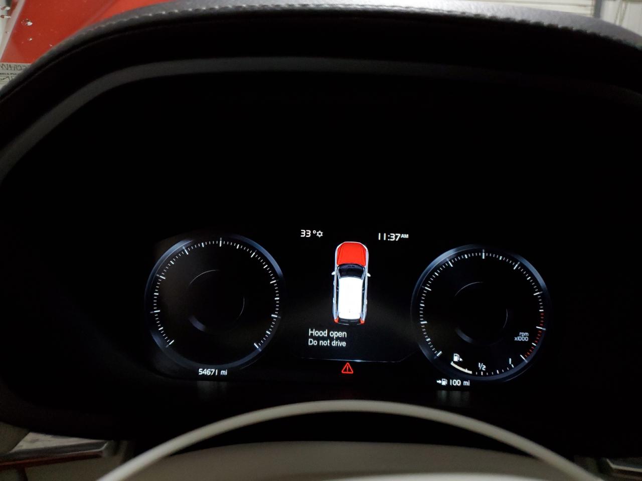 2021 Volvo XC60 - Image 9