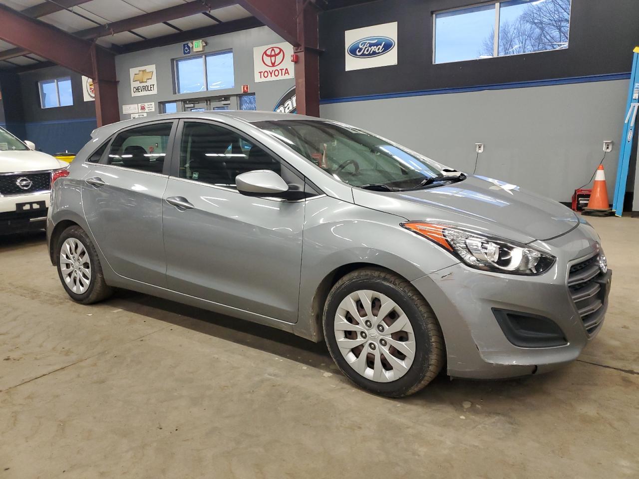 2016 Hyundai Elantra - Image 4
