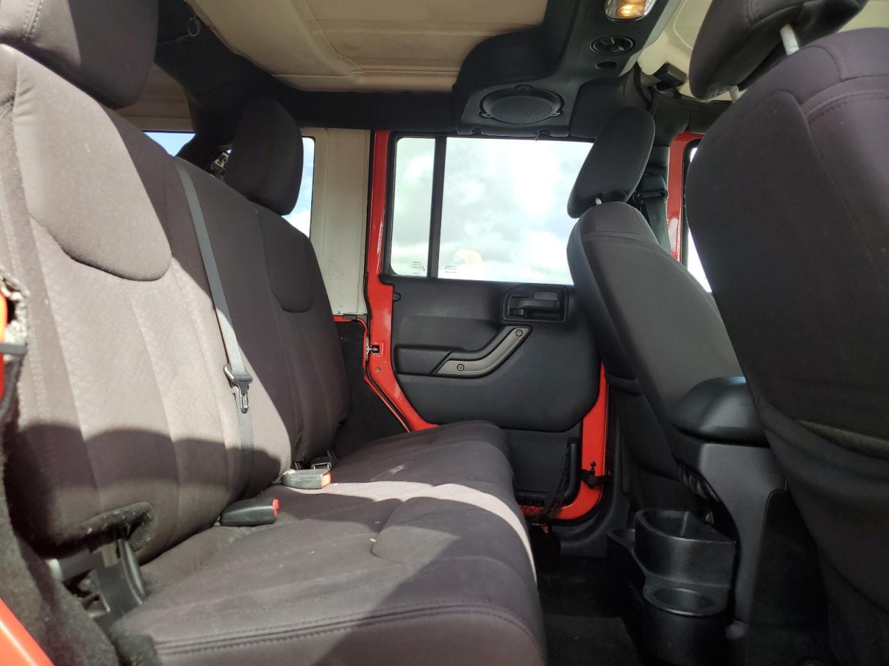 2013 Jeep Wrangler - Image 11