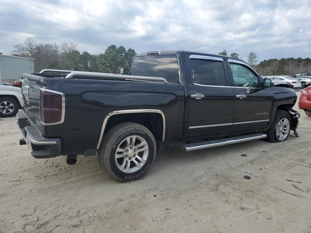 2015 Chevrolet Silverado - Image 3