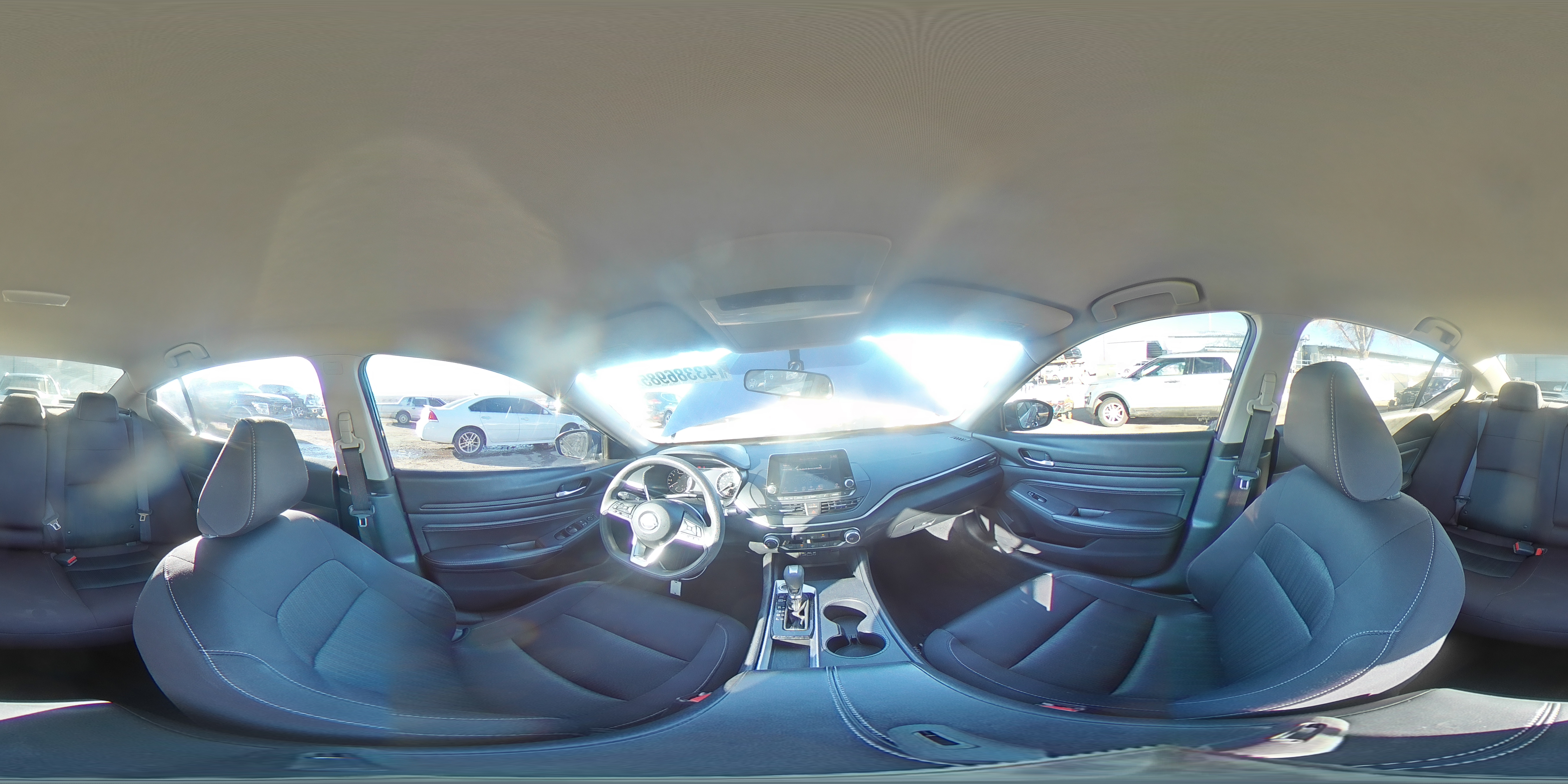 2020 Nissan Altima - Image 14