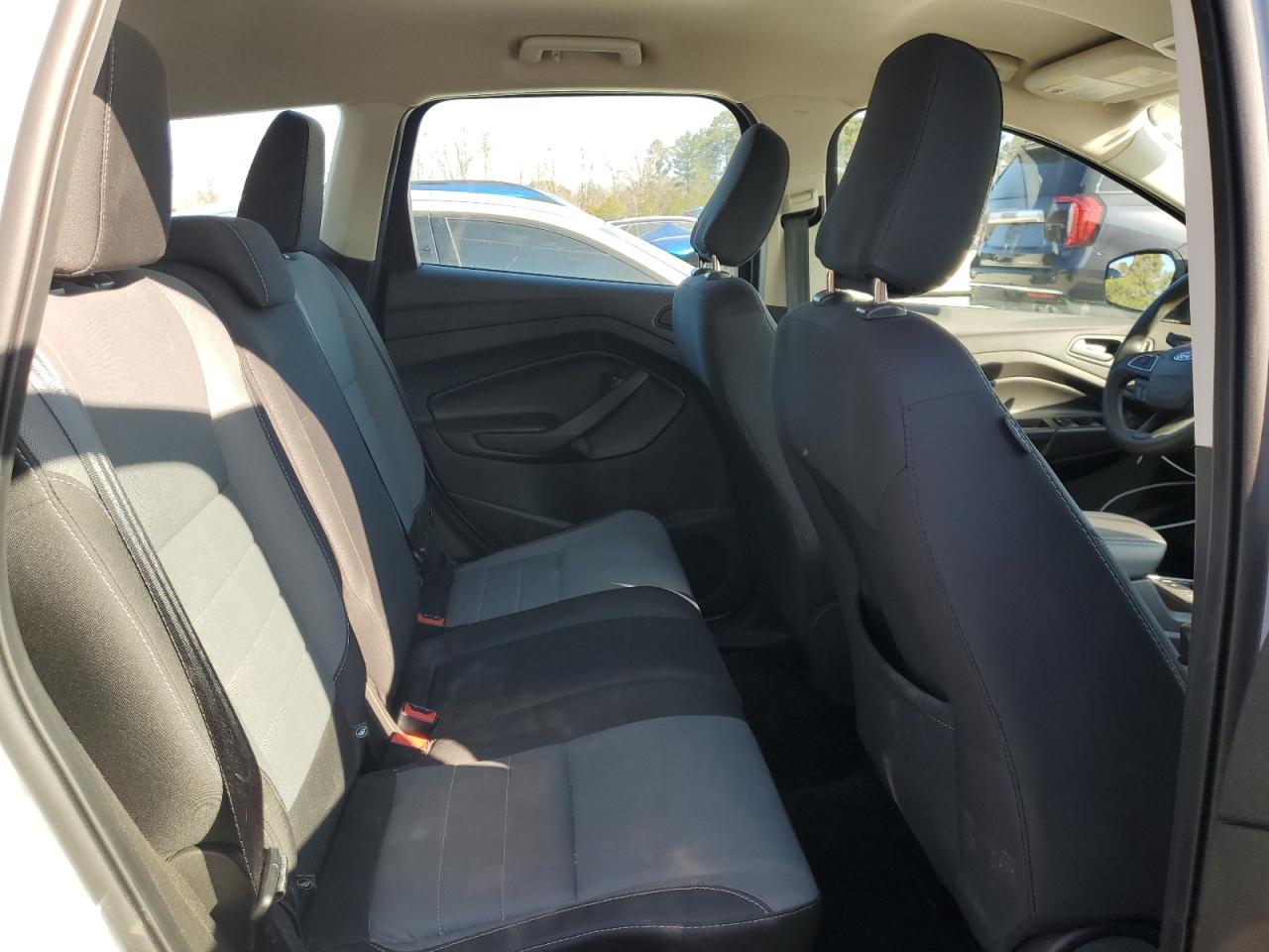 2019 Ford Escape - Image 11