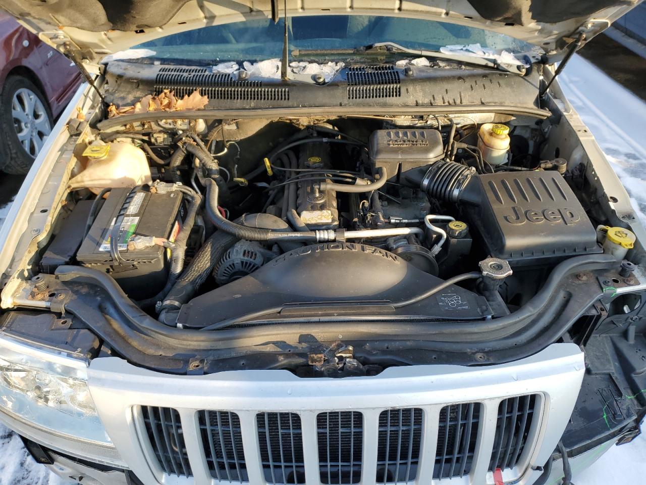 2004 Jeep Grand Cherokee - Image 12