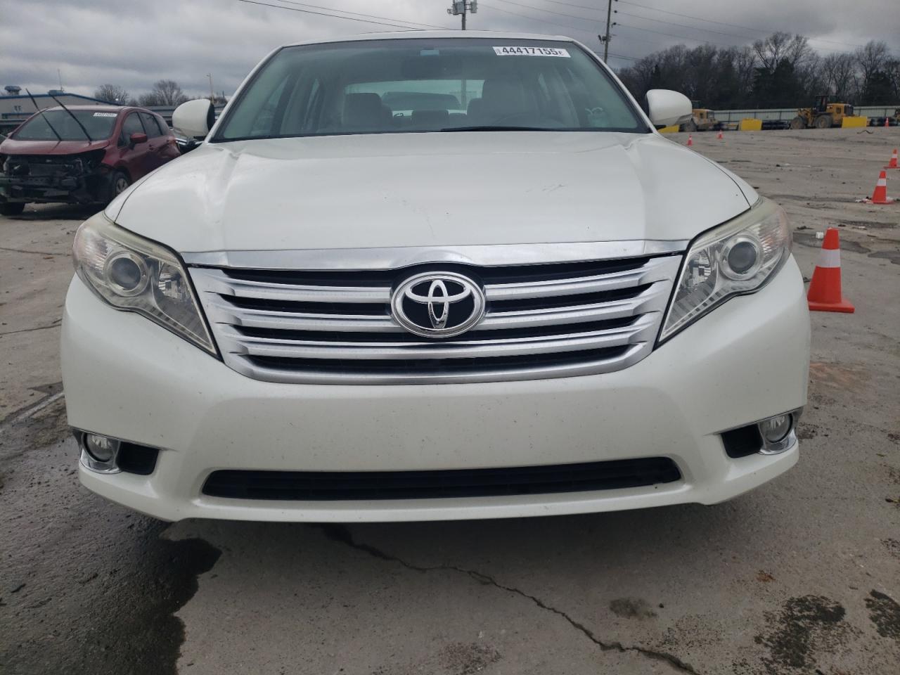 2012 Toyota Avalon - Image 5