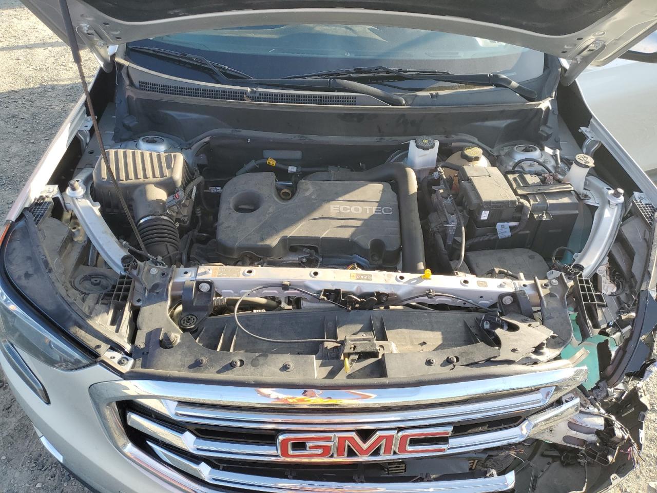 2020 GMC Terrain - Image 12