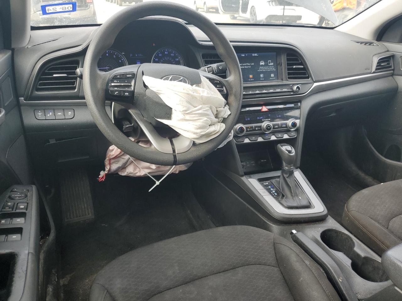 2020 Hyundai Elantra - Image 8