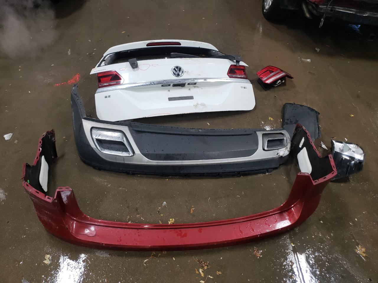 2018 Volkswagen Atlas - Image 13