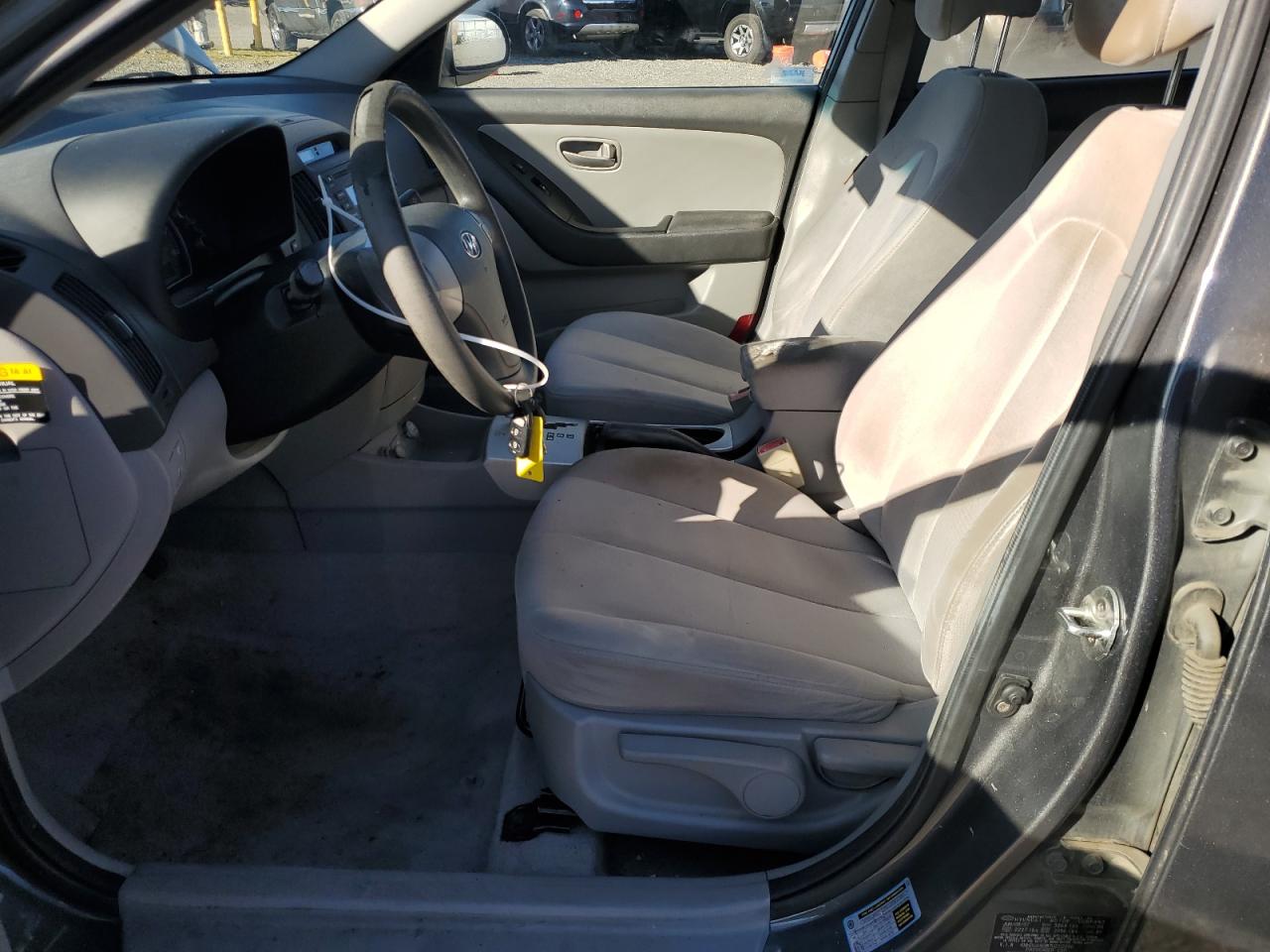 2007 Hyundai Elantra - Image 7
