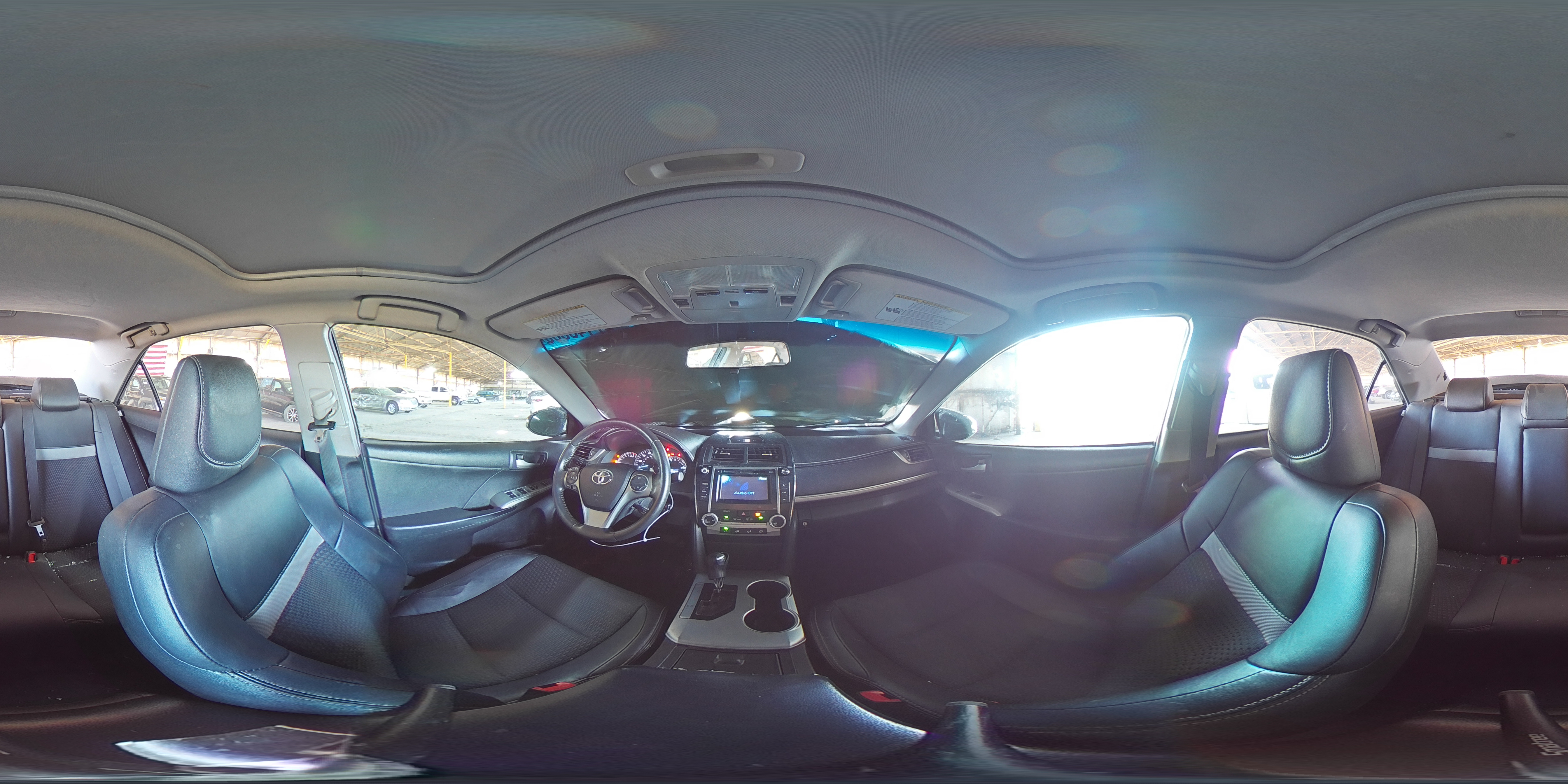 2012 Toyota Camry - Image 13
