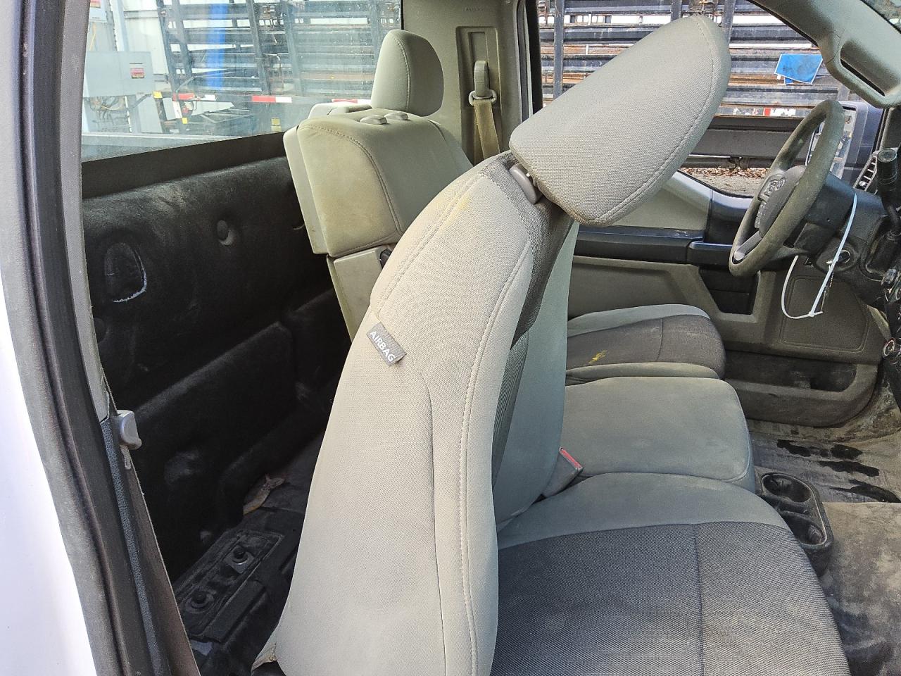 2016 Ford F-150 - Image 10