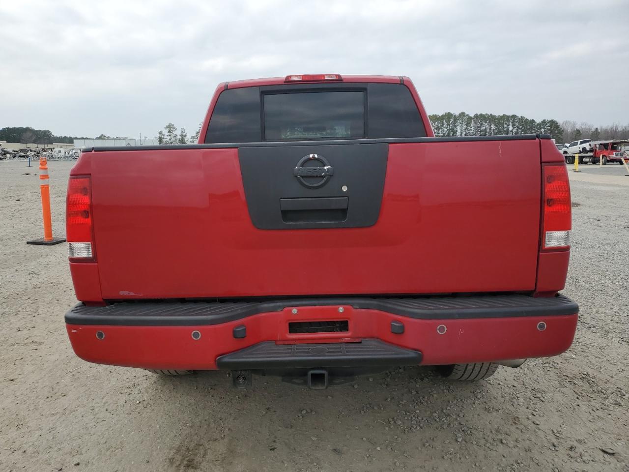2012 Nissan Titan - Image 6